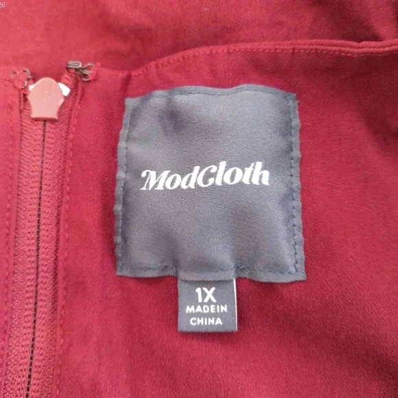 MODCLOTH DRESS - Picture 7 of 9